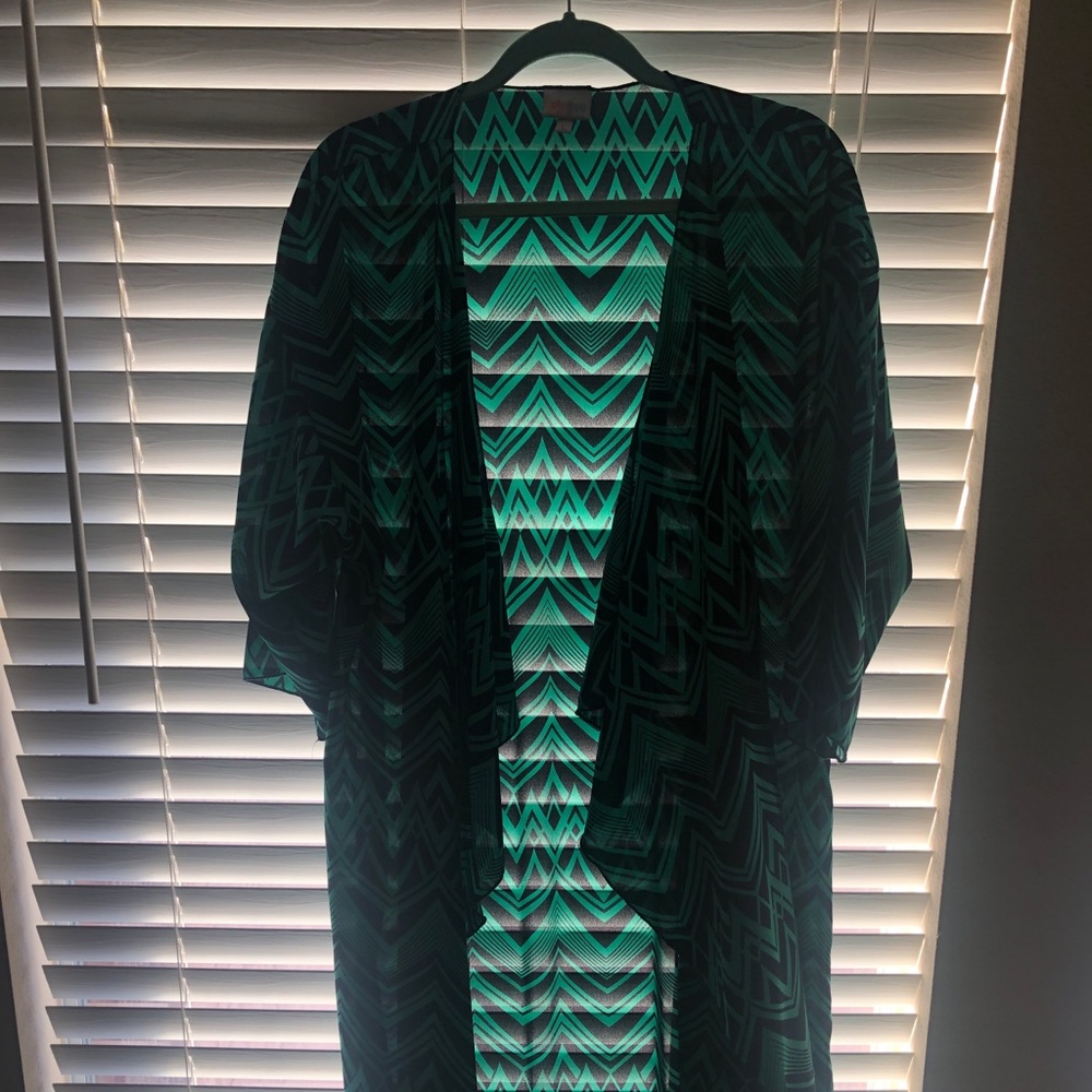 Large LuLaRoe Shirley